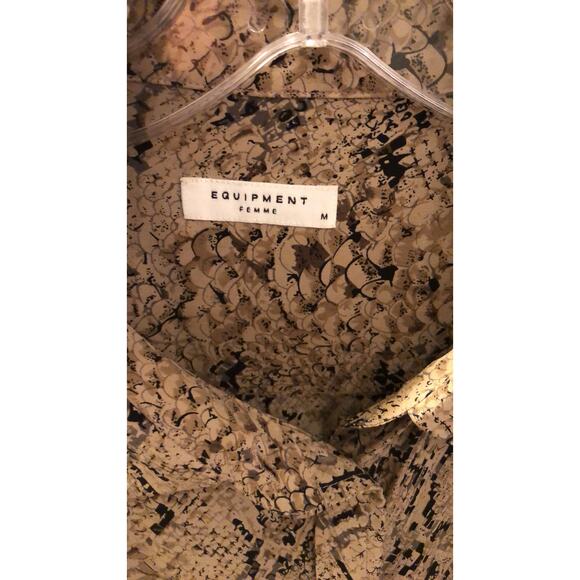 Equipment Femme Snake Print Silk Blouse in Brown/ Tan Size M - Picture 6 of 8